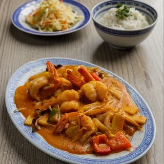 19. Krewetki po Tajsku red curry na mleku kokosowym 680g