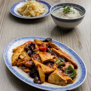 23. Tofu z warzywami po syczuańsku 680g