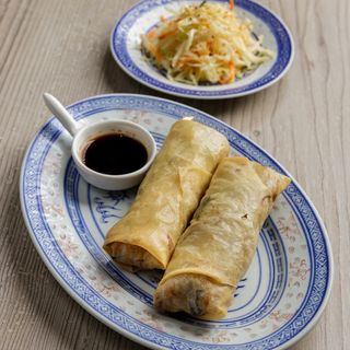 5. Chrupiące chińskie sajgonki mięsne Jin Du 2szt 300g