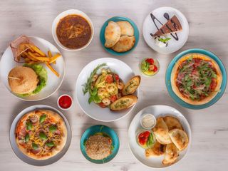 Burger Wegański ziemniaczany + frytki ze skórką 