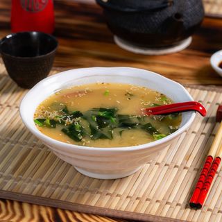 Klasyczne miso z wędzonym tofu