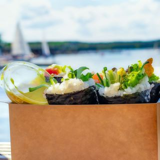 Handroll Krewetka Tempura