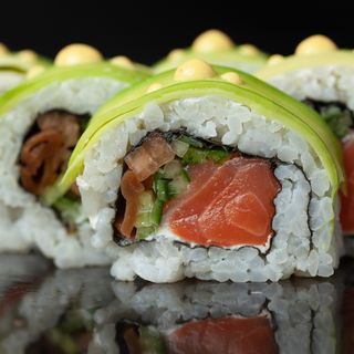 Suzuki Maguro Roll - labraks, tuńczyk, awokado