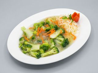 Brokuły duszone w sosie czosnkowym