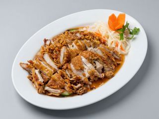 Chrupiące udka z kurczaka w sosie słodko-kwaśnym 