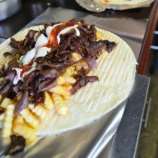 Kebab w cieście z frytkami i serem amerykanin xl