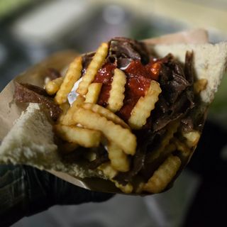 Kebab w bulce xl z frytkami