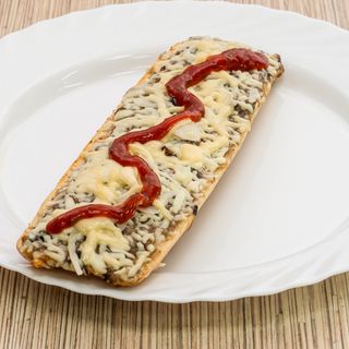 Yemy zapiekanka z kebabem