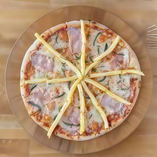 Pizza Słońce 33cm