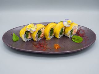 Futo sake mango roll 10szt.