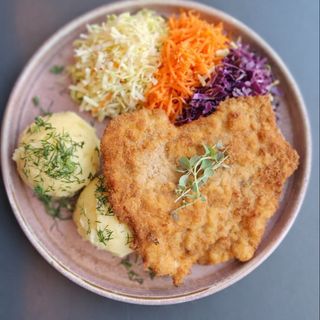 Zestaw z kotletem schabowym