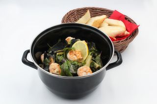 Kociołek muli dla 2 osób w sosie śmietanowym