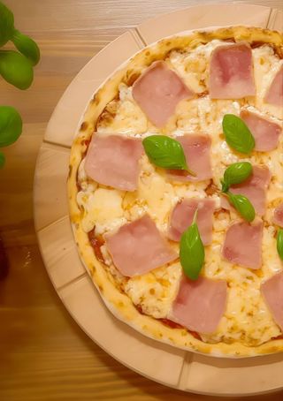 Pizzza Vesuvio - średnia 30 cm