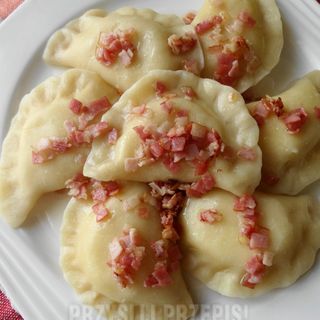 Pierogi ruskie 10 szt z okrasą