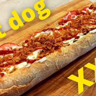 Hot- Dog ,2 szt kabanos ,bułka ok 40 cm, musztarda-majonez ,ogórek ,cebula
