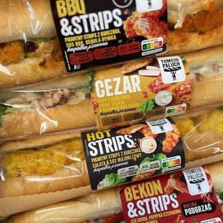 Bagietka z stripsami ok 40 cm ,filet, sałata, sos,pepsi 0,5 l