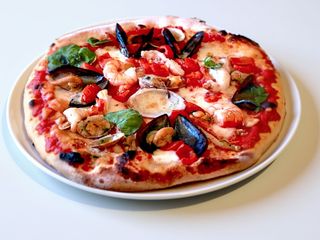 Pizza Frutti di mare 45 cm,ser mozzarella,owoce morza