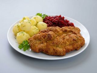 Schab po parysku ziemniaki, surówka  , zupa dnia gratis
