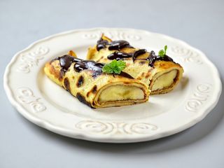 Naleśniki z kremem czekoladowym i bananem 2szt