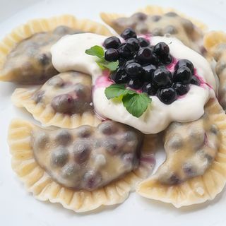 Pierogi z jagodami 10szt