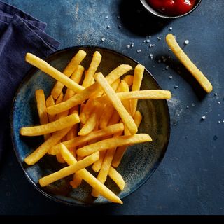 Frytki z sosem 