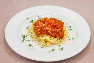 Spaghetti z sosem bolońskim AVANTI 350g