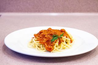 Spaghetti z sosem bolońskim 525g