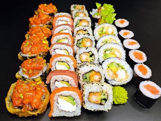 Zestaw na Dzień Kobiet 1 - 34 szt. Oferta ważna w dniach 06.03–08.03