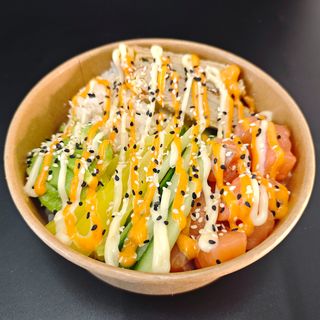 Poke Bowl z łososiem