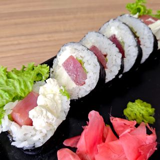 Futomak z tuńczykiem i serem 6 szt