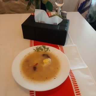 Zestaw 4  żurek  filet  w panierce dodatki