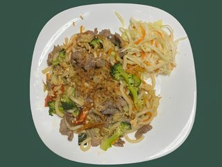 Makaron Udon z wołowiną