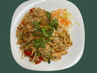 Makaron Udon z kurczakiem