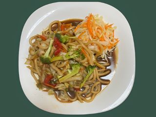 Makaron Udon z warzywami