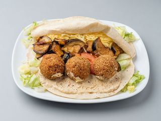 Falafel z Bakłażanem i Serem Vegańskim