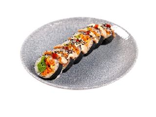 Futomaki chrupki z tempury z opalanym łososiem