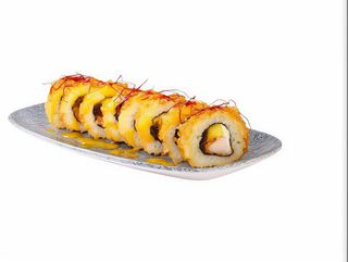 Chrupiące uramaki z kurczakiem i mango