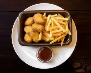 Chrupiące nuggetsy z kurczaka 100g