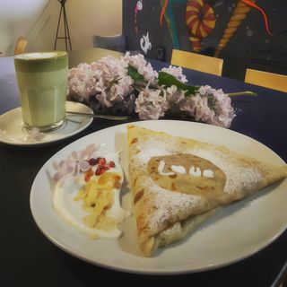 Naleśniki z cukrem pudrem