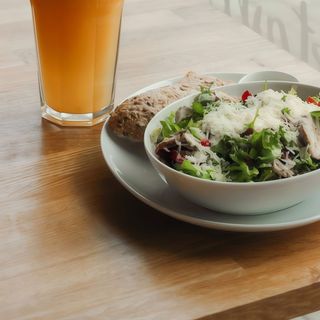 Sałata z kurczakiem