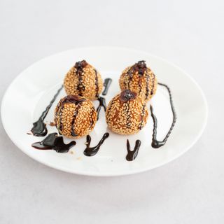 Kulki sezamowe z czerwoną fasolą 