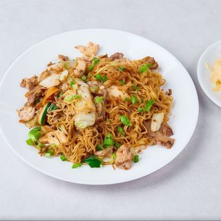 Bong bong noodle box z wołowiną