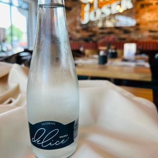 Kropla Beskidu Delice Woda Gazowana 330ml