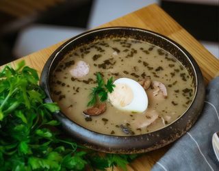 Żurek na zakwasie kwaśnym jak uśmiech teściowej