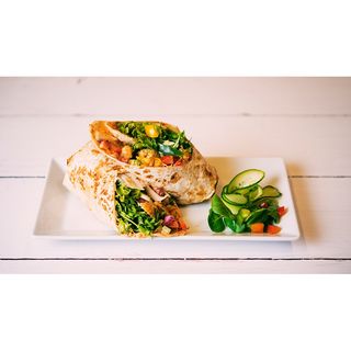 Tortilla z wędzonym łososiem