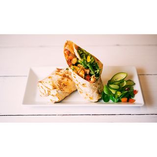 Tortilla z grillowanym halloumi