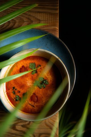 Tom yum z kurczakiem