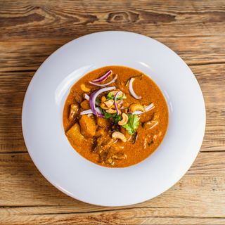 Massaman curry z wołowiną