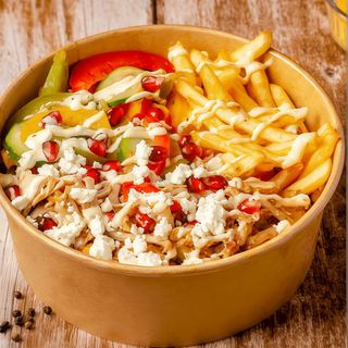 Kebab Bowl (Mięso i Frytki i Surówka)