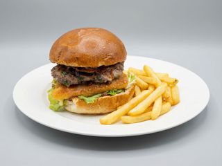 Zbeerburger wołowy (ZESTAW)